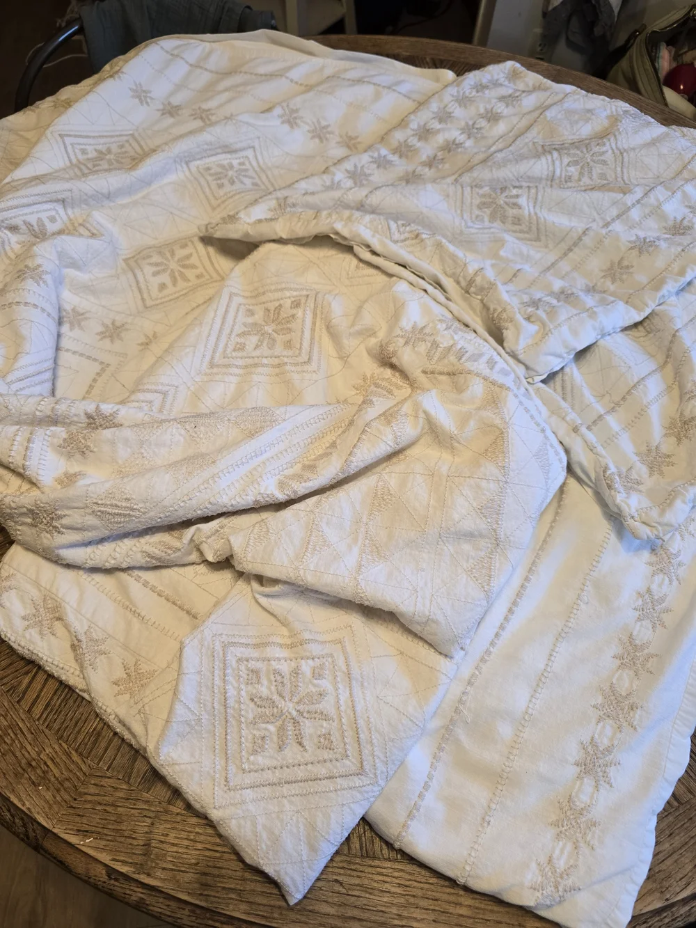 Anthropologie Queen White Embroidered Daisia Duvet Cover & 2 Standard Shams Set